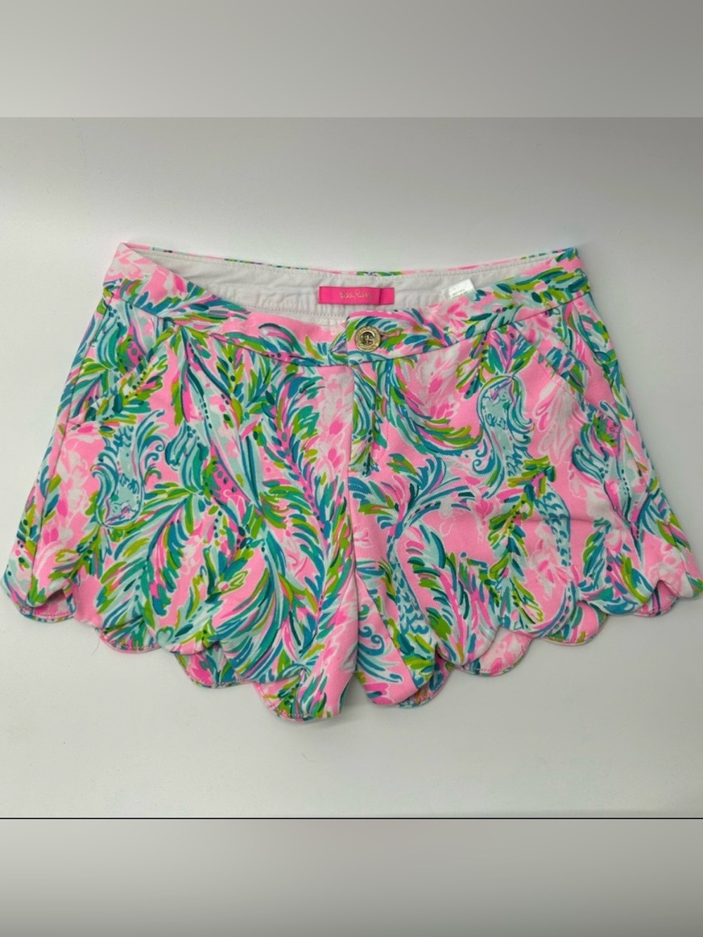 Lilly Pulitzer Buttercup Pink and Green Floral Scalloped Shorts Size 2